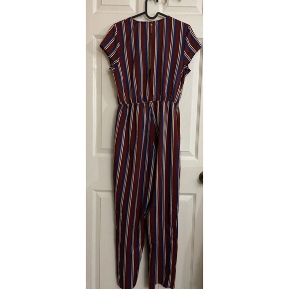 Charlotte Russe Women’s Burgundy Striped Jumpsuit Romper Size Medium Open Back - Picture 7 of 13